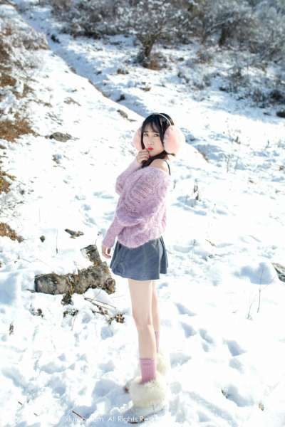 兜豆靓Youlina - 天雪地第二套长腿写真图片