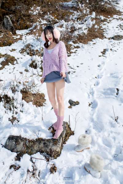 兜豆靓Youlina - 天雪地第二套长腿写真图片