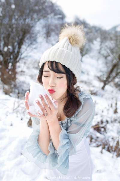 兜豆靓Youlina - 天雪地第二套长腿写真图片