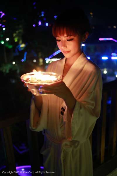 toro羽住-腹黑贫乳腰窝美臀萝莉女神图集