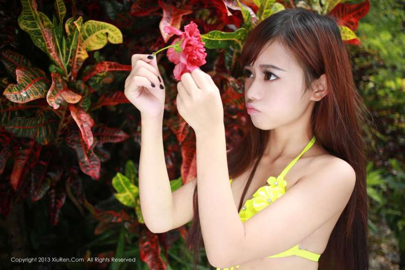 toro羽住-腹黑贫乳腰窝美臀萝莉女神图集