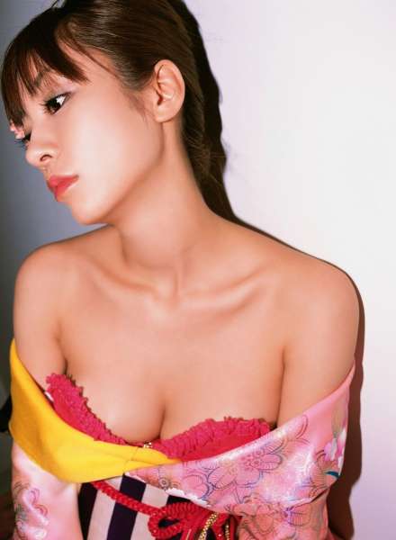 中山惠《女优游戯》诱惑写真集