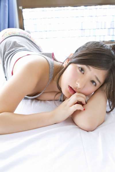 村上友梨《たわわに実った...真夏の果実！》巨乳写真集