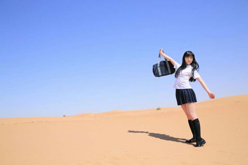 富樫あずさ《禁断のドバイ》翘臀女优写真集