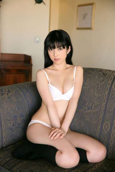富樫あずさ《禁断のドバイ》翘臀女优写真集