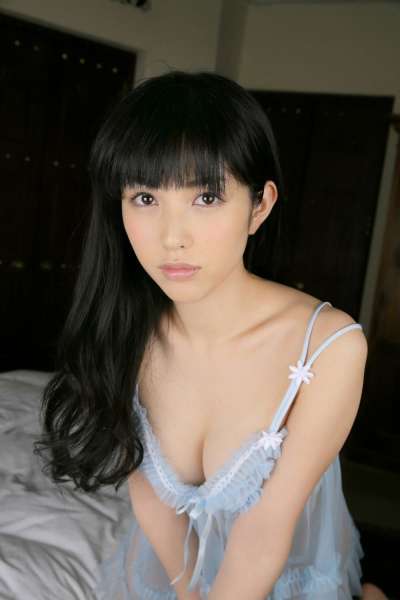 富樫あずさ《禁断のドバイ》翘臀女优写真集