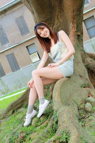 薛薛 - 台湾大学外拍 清纯写真图片