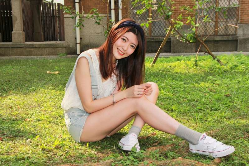 薛薛 - 台湾大学外拍 清纯写真图片