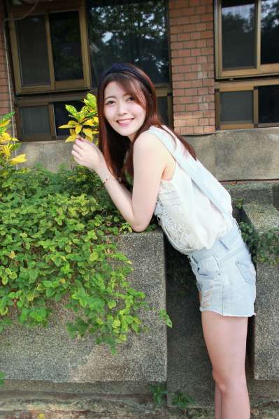 薛薛 - 台湾大学外拍 清纯写真图片