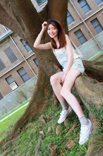 薛薛 - 台湾大学外拍 清纯写真图片