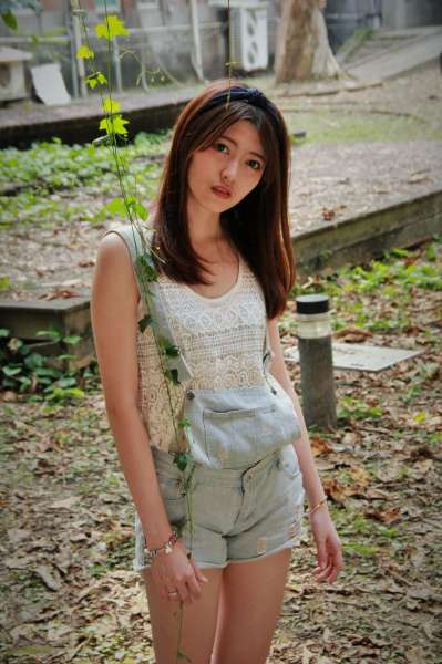 薛薛 - 台湾大学外拍 清纯写真图片