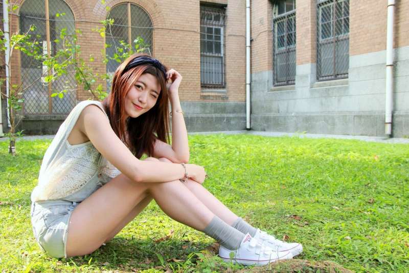 薛薛 - 台湾大学外拍 清纯写真图片