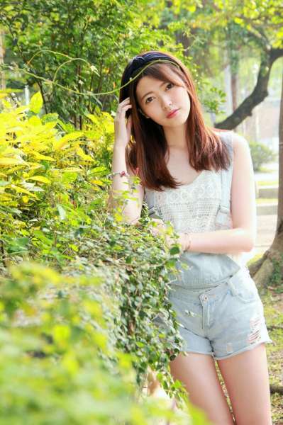 薛薛 - 台湾大学外拍 清纯写真图片