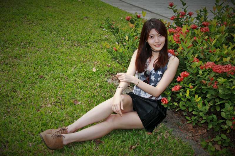 薛薛 - 台湾大学外拍 清纯写真图片