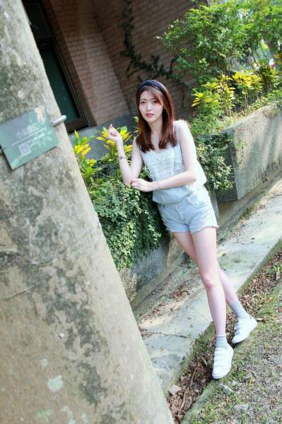 薛薛 - 台湾大学外拍 清纯写真图片