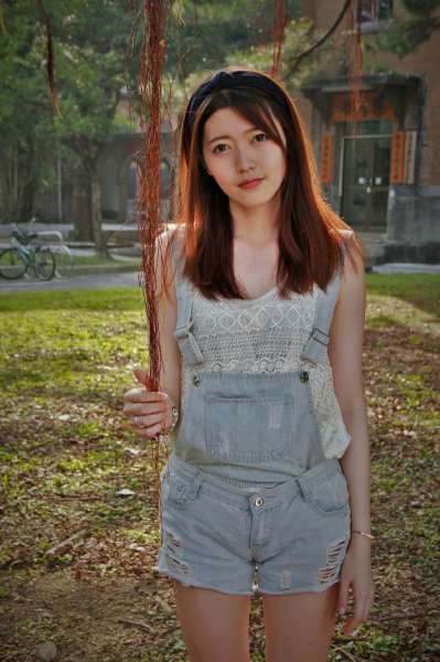 薛薛 - 台湾大学外拍 清纯写真图片