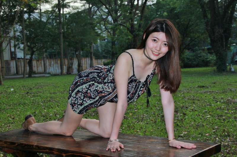 薛薛 - 台湾大学外拍 清纯写真图片
