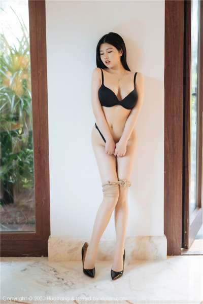 丰满娜露巨乳人体诱惑写真集[20P]