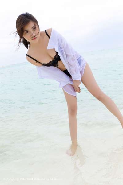 许诺Sabrina - 沙滩花样 长腿写真套图