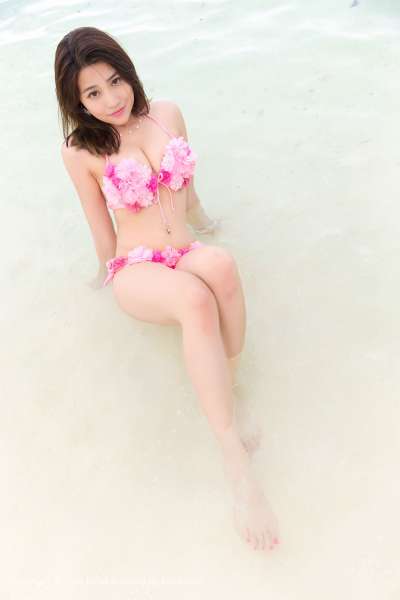 许诺Sabrina - 沙滩花样 长腿写真套图