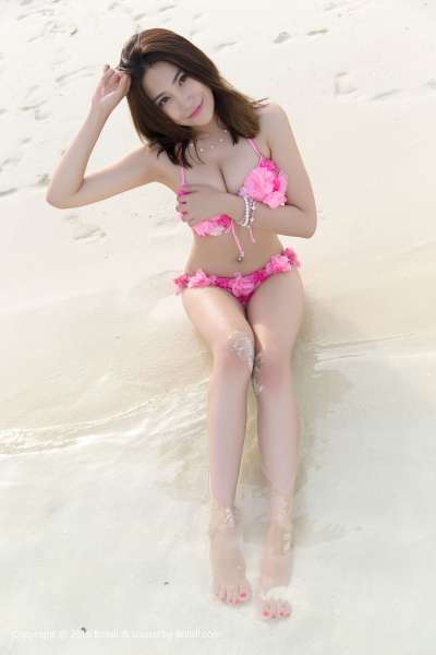 许诺Sabrina - 沙滩花样 长腿写真套图