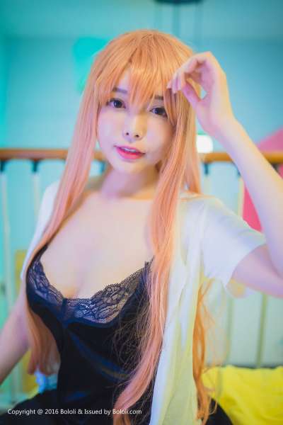 夏小秋秋秋 - cos皆川茜 巨乳写真套图