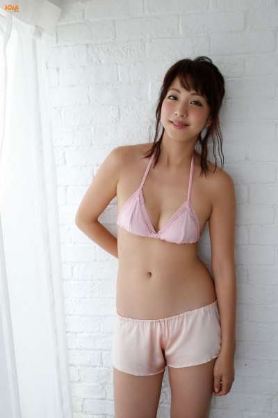 本郷杏奈 性感熟女写真套图