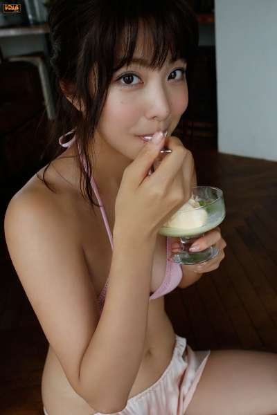 本郷杏奈 性感熟女写真套图
