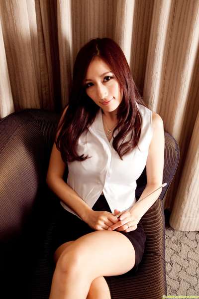 京香JULIA 《クビれた腰と101cmJcupの特大おっぱい！！》性感女优套图