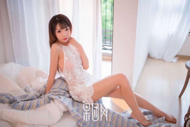可爱萝莉蕾丝诱惑！ 激情写真套图