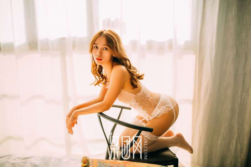 童颜少女的甜语花言 娇嫩写真套图