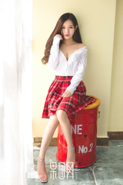 尹意纯 - 清纯玉女 bf衬衫风~蕾丝内衣