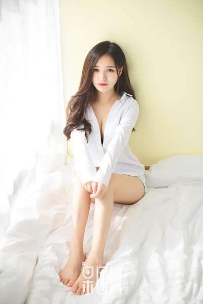 尹意纯 - 清纯玉女 bf衬衫风~蕾丝内衣