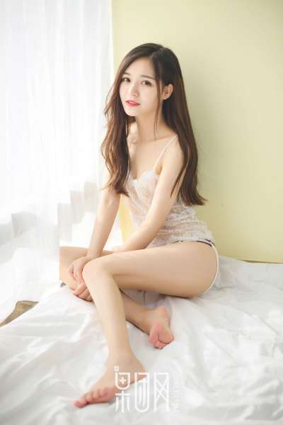 尹意纯 - 清纯玉女 bf衬衫风~蕾丝内衣