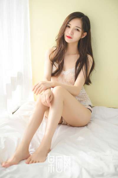 尹意纯 - 清纯玉女 bf衬衫风~蕾丝内衣