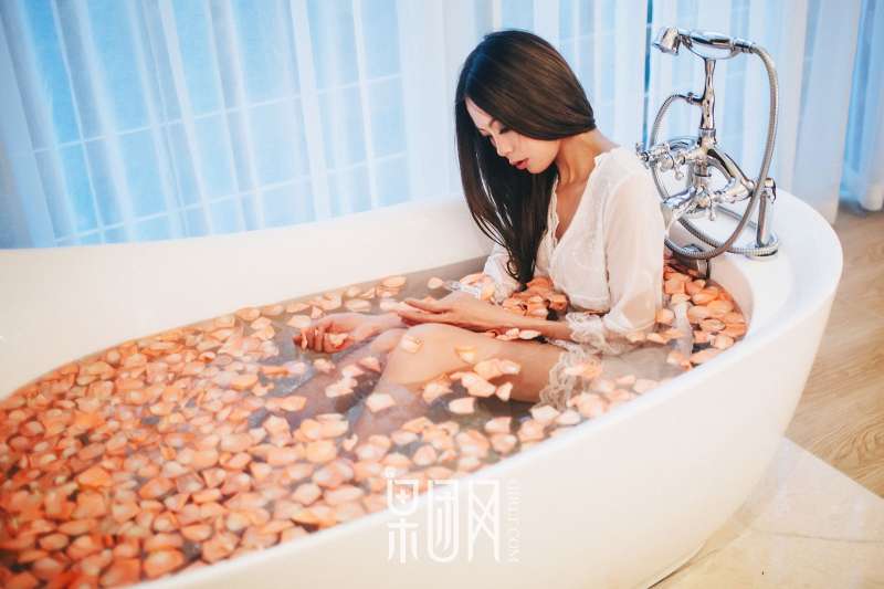 居室少女Anne - 寂寞等候君归来
