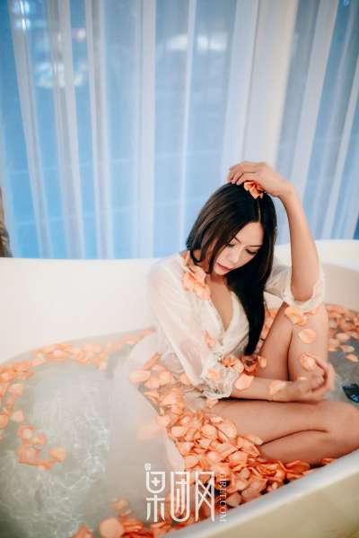居室少女Anne - 寂寞等候君归来