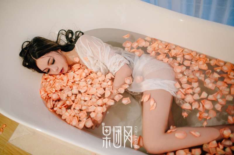 居室少女Anne - 寂寞等候君归来