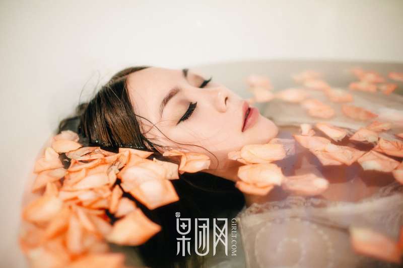 居室少女Anne - 寂寞等候君归来