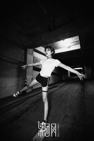 木子夕 - 五套服装演绎不同风采