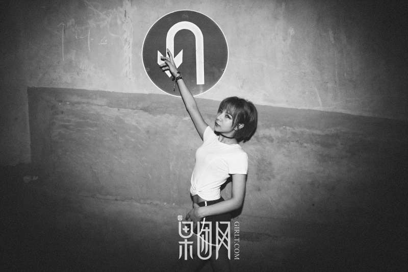 木子夕 - 五套服装演绎不同风采