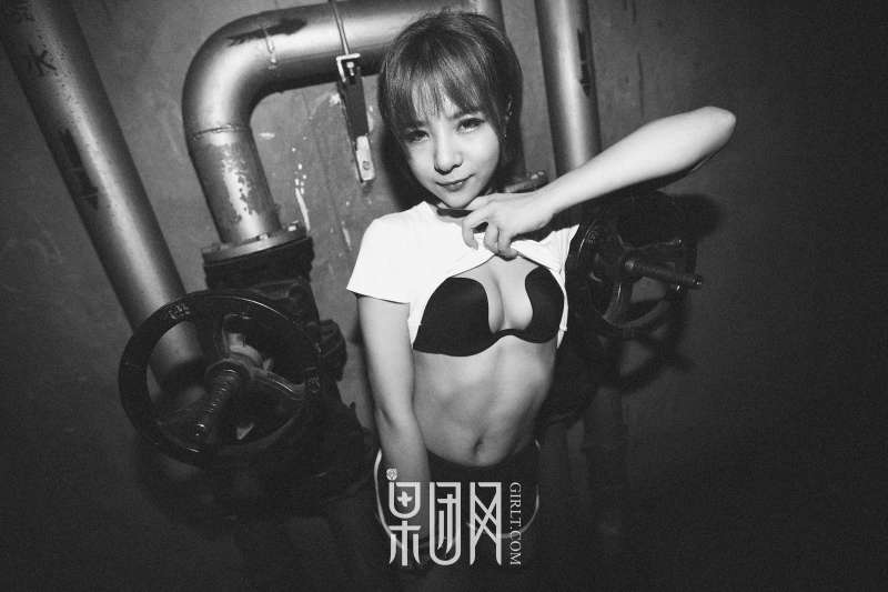 木子夕 - 五套服装演绎不同风采
