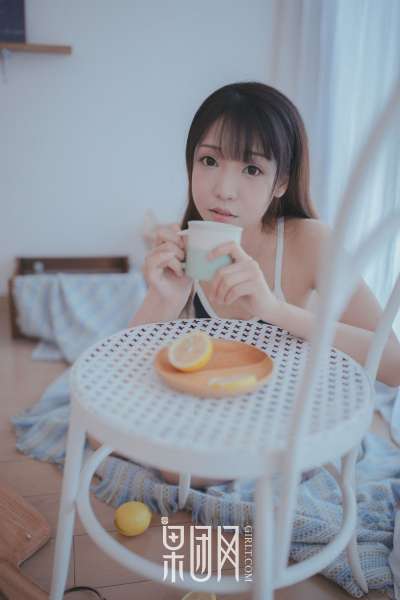 邻家小妹陪你吃早餐！诱惑图片欣赏
