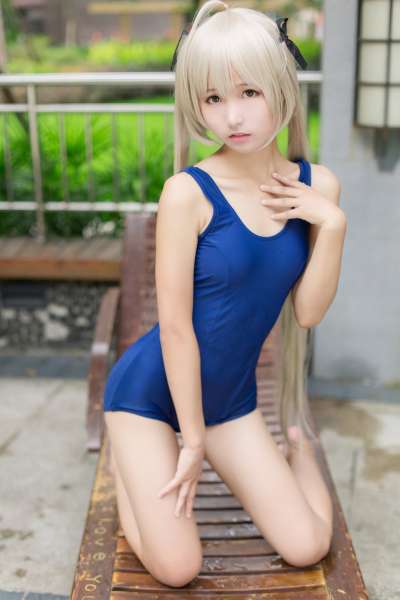 缘之空cos春日野穹校园泳衣清凉写真