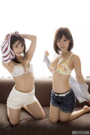 小島みなみ&桃乃木かな~极品女优诱惑写真