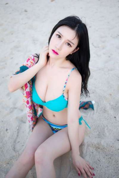比基尼女神于姬mm沙滩风情写真