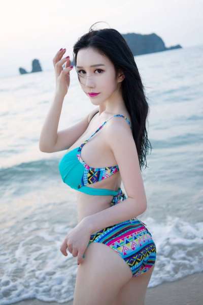 比基尼女神于姬mm沙滩风情写真