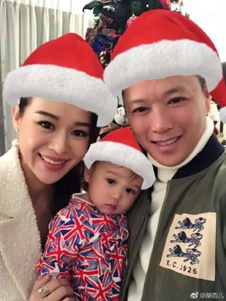 胡杏儿老公发文庆祝结婚三周年 网友：要一直幸福下去