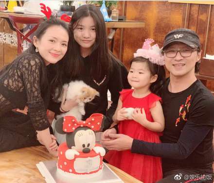 章子怡为老公汪峰庆生：生日快乐哦本命年猪先生