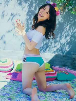 大岛优子性感诱惑写真